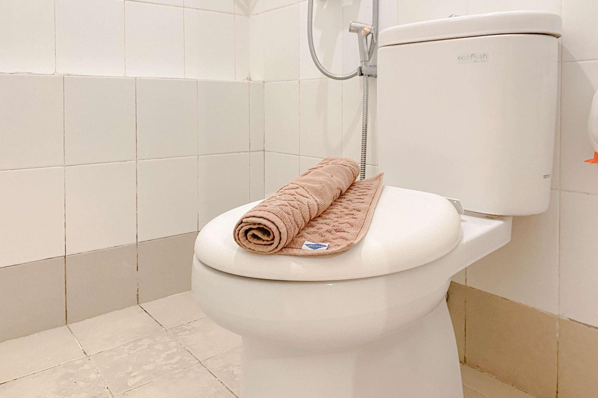 Pangsapuri Modern Look 2br At Bassura By Travelio Jakarta